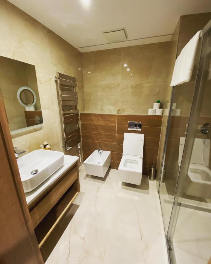 Luxapartmanbesenova Hotel Akvamarin Экстерьер фото